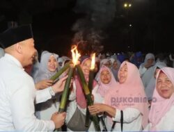 ‎Wali Kota Lepas Pawai Obor Sambut Tahun Baru Islam 1447 H