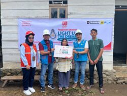 PLN UP3 Lubuklinggau Lakukan Pasang Baru Sambungan Listrik Lewat Program Light Up The Dream