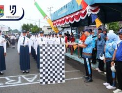 Wali Kota Lubuk Linggau Lepas Lomba Gerak Jalan Tingkat SMP/MTs HUT RI ke-80