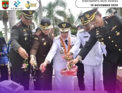 Bupati Musi Rawas Ziarah Taman Pahlawan 