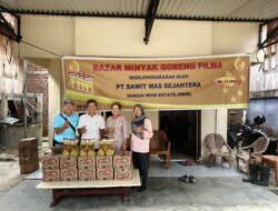 PT Sawit Mas Sejahtera unit Sungai Musi Estate gelar Bazar Minyak Goreng Murah sebanyak 2.004 liter