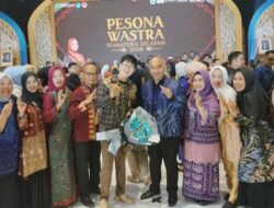 Ketua TP PKK Kabupaten Musi Rawas Hadir Di Ajang fashion show wastra Sumatera Selatan