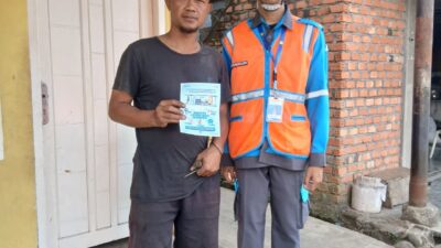 Jelang HUT RI ke-81, PLN Ingatkan Umbul-Umbul Wajib Berjarak Aman dari Jaringan Listrik