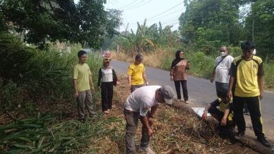 Adakan Gotong Royong, Camat: Lingkungan Bersih Membuat Suasana Lebih Nyaman